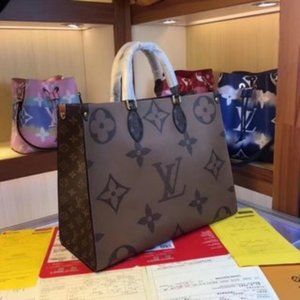 🎀LV 💖 Onthego Canvas Bag Brand New